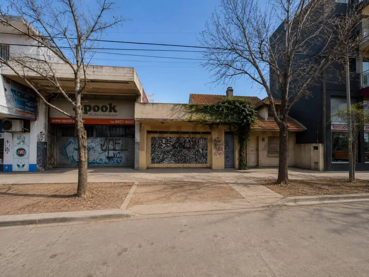 VENTA IMPORTANTE PROPIEDAD LOTE/CASA/LOCALES EN SAN MIGUEL 5