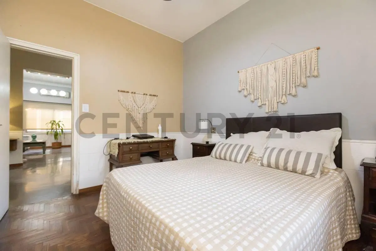VENTA/PERMUTA PH TIPO CASA 3 AMB C/COCHERA CASEROS 8