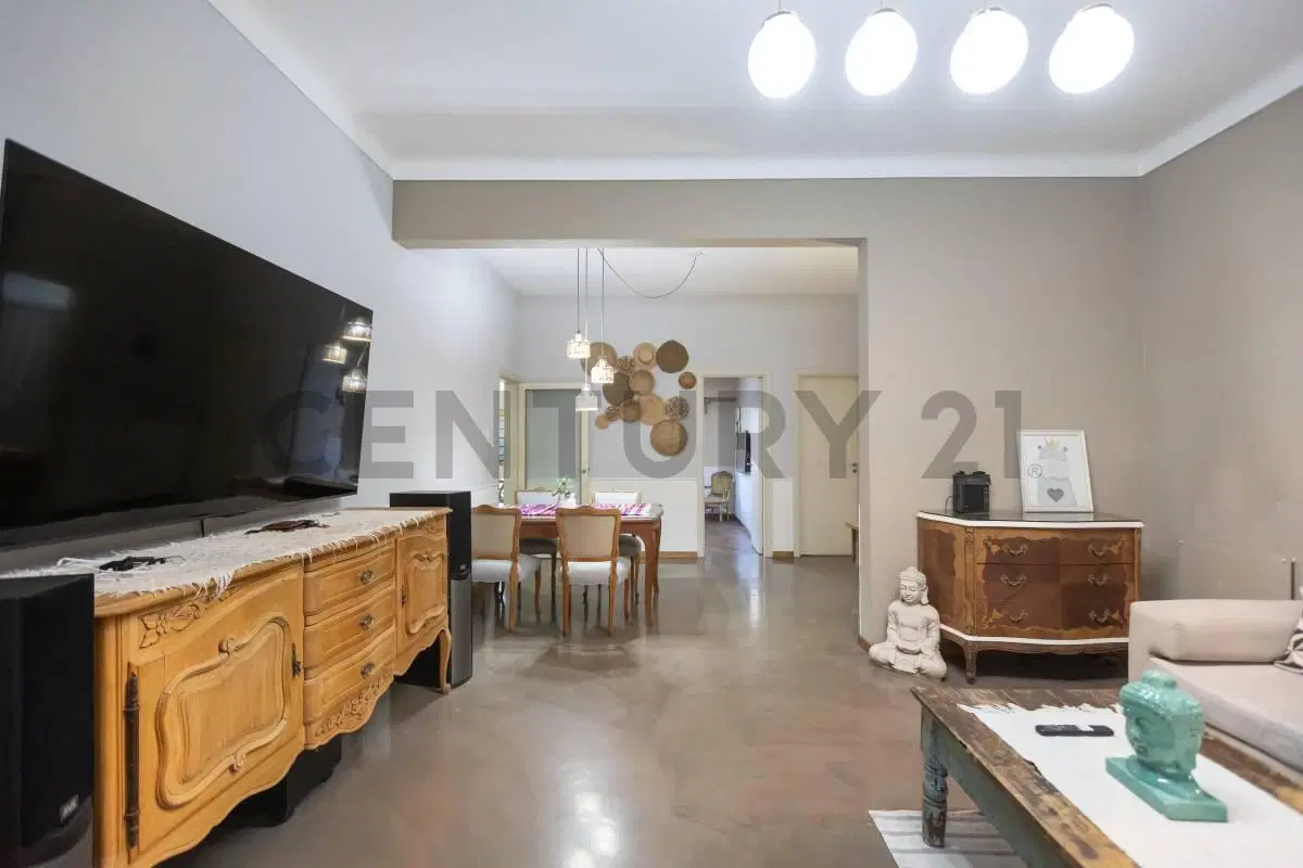 VENTA/PERMUTA PH TIPO CASA 3 AMB C/COCHERA CASEROS 3