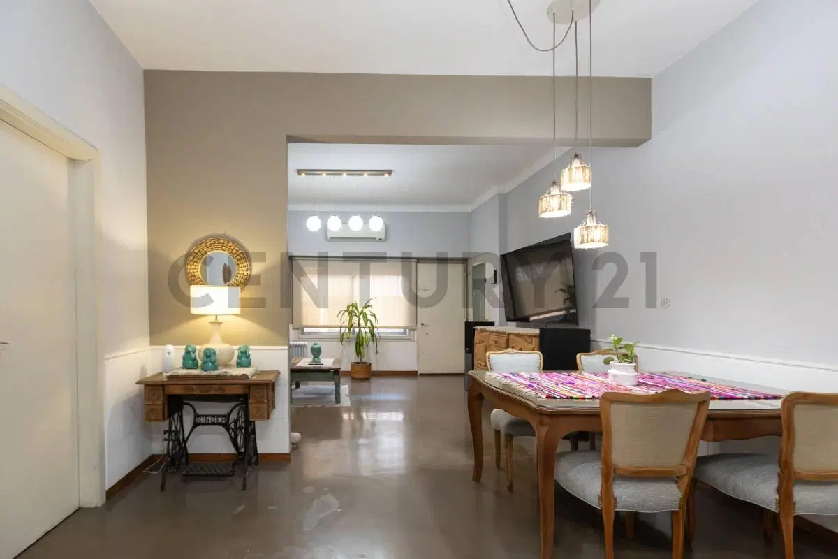 VENTA/PERMUTA PH TIPO CASA 3 AMB C/COCHERA CASEROS 2