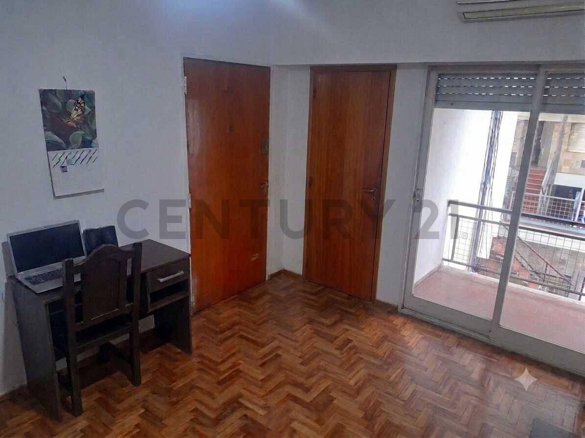 Foto de VENTA/PERMUTA DEPARTAMENTO 2 AMB SAAVEDRA, imagen 3