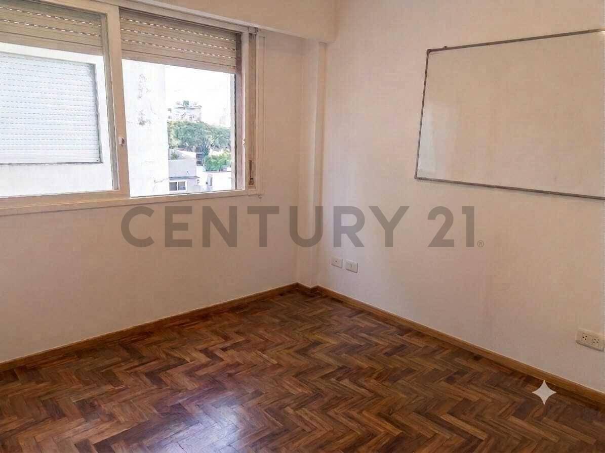 Foto de VENTA/PERMUTA DEPARTAMENTO 2 AMB SAAVEDRA, imagen 2