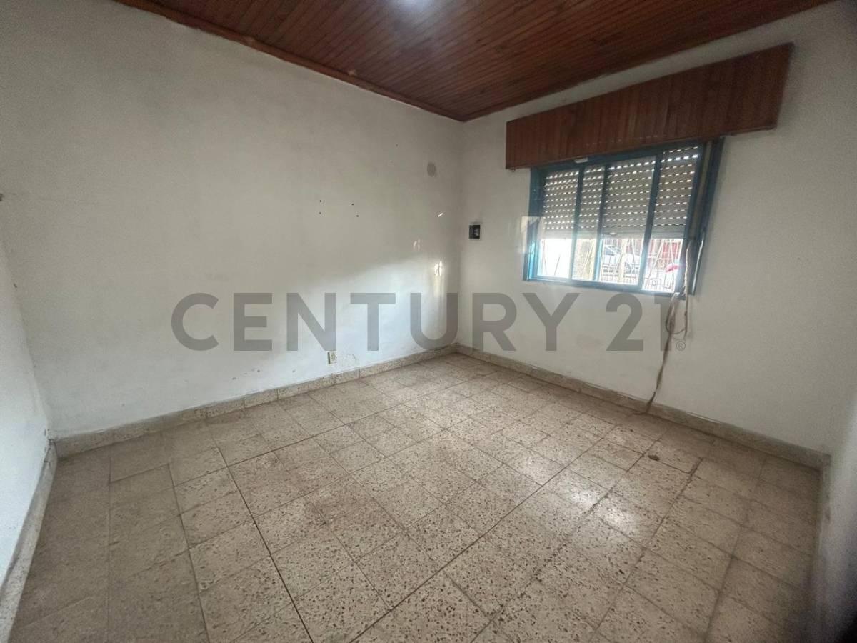 Foto de VENTA CASA 3 AMBIENTES, José C Paz, imagen 2