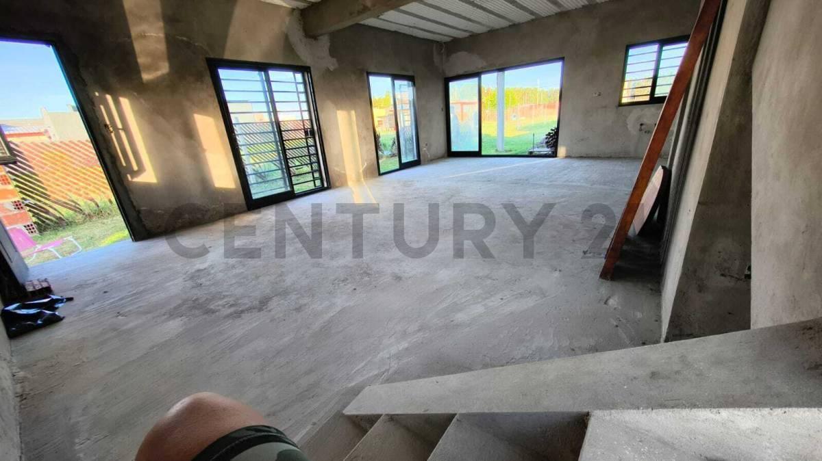 Foto de CASA 4 AMBIENTES A TERMINAR EN BARRIO PETION CHICO CAÑUELAS, imagen 3