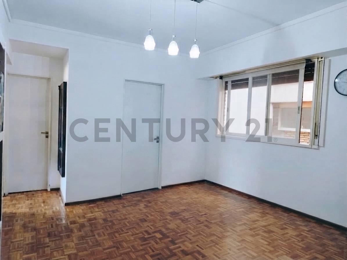 Foto de Venta departamento 2 amb Av del Libertador - A pasos del Rio, imagen 2