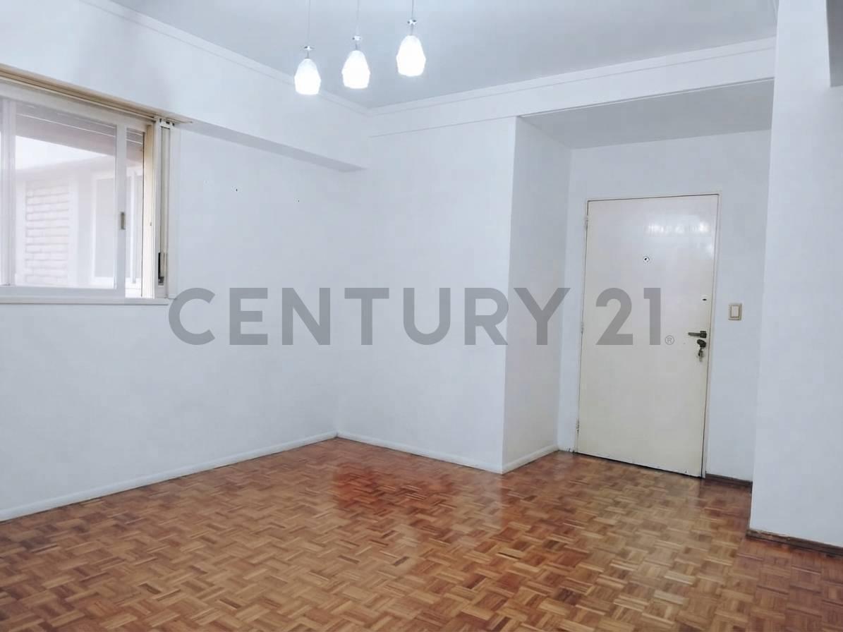 Foto de Venta departamento 2 amb Av del Libertador - A pasos del Rio, imagen 4