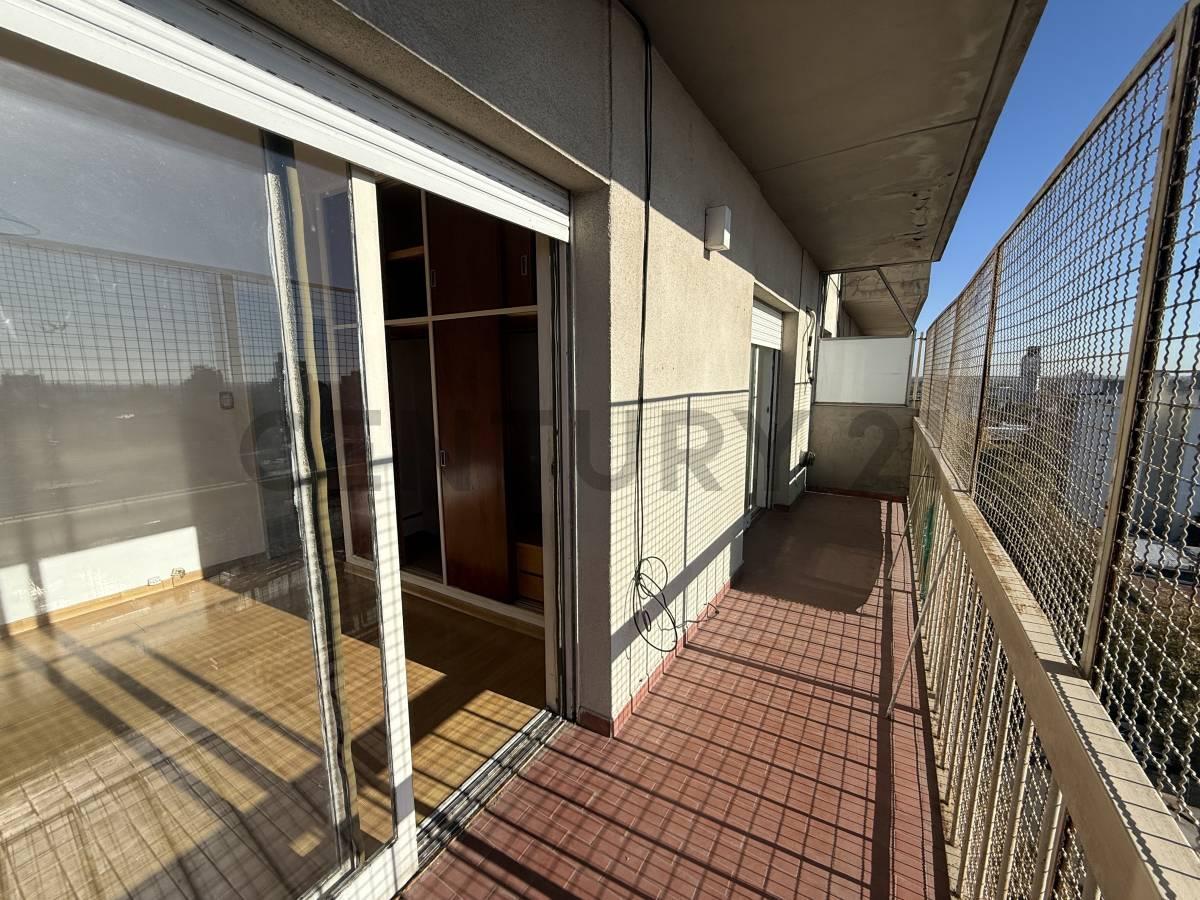 Foto de VENTA DEPARTAMENTO 3 AMBIENTES CON BALCON-COCHERA CUBIERTA-APTO, imagen 4