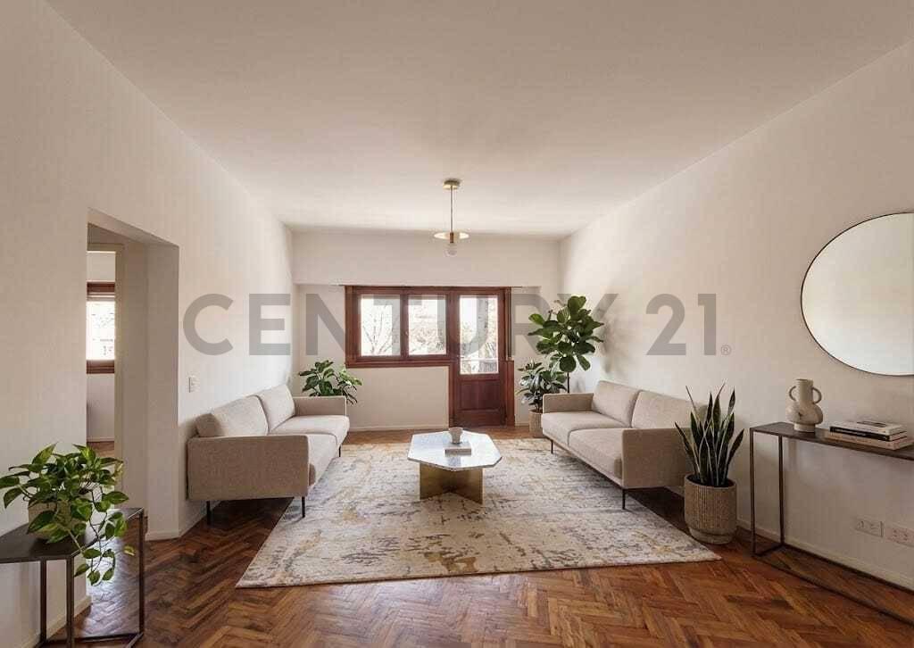 Foto de Dos Ambientes Muy Luminoso- Balcón al frente- 1er piso por Escalera, imagen 4