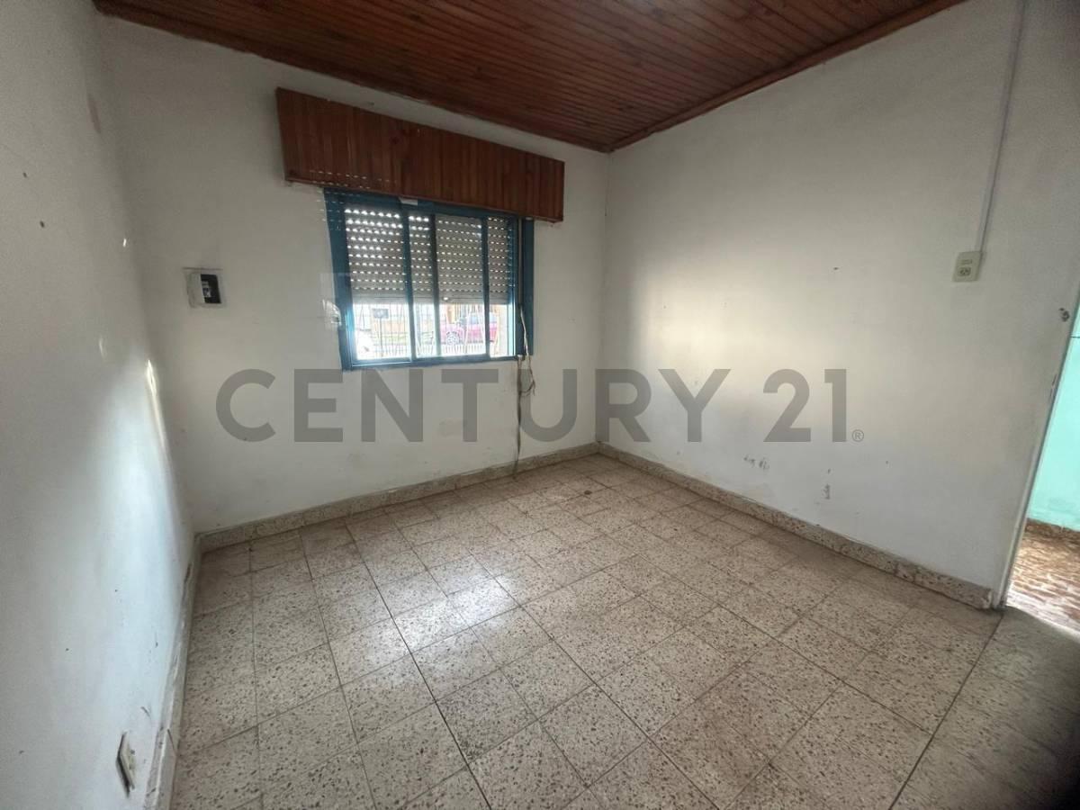 Foto de VENTA CASA 3 AMBIENTES, José C Paz TOMA PERMUTA, imagen 5