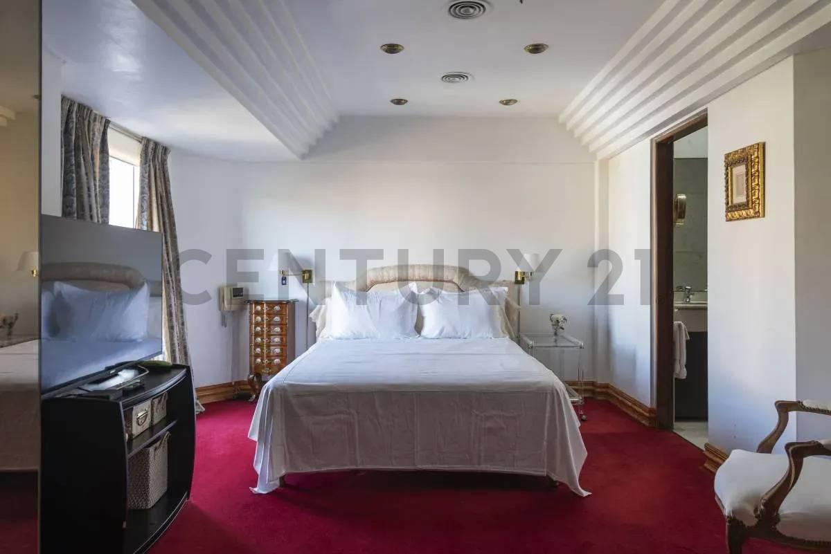 Foto de Casa de 500 m² en Barrio Parque, sobre Juez Tedín, imagen 3