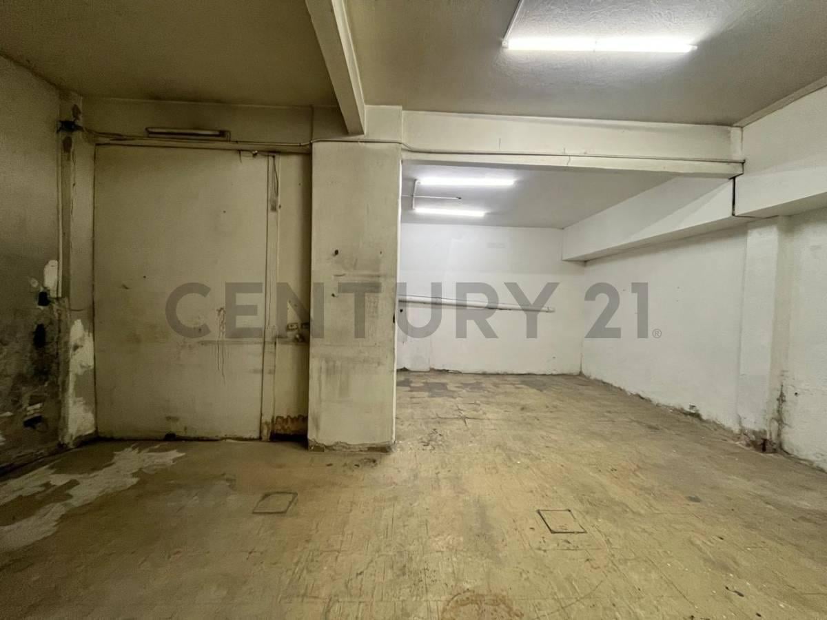 Foto de Venta de local comercial con subsuelo en ubicación estratégica |, imagen 3