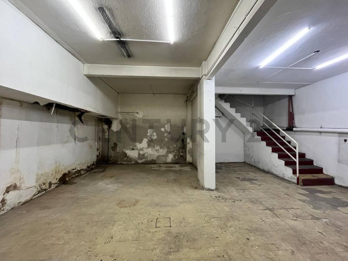 Foto de Venta de local comercial con subsuelo en ubicación estratégica |, imagen 1