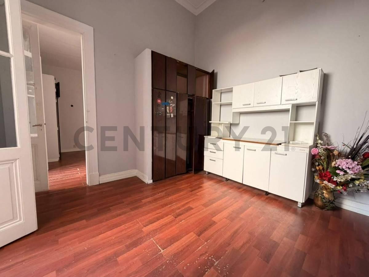 Foto de VENTA PH 3 AMBIENTES CON DEPENDENCIA EN BALVANERA, imagen 2