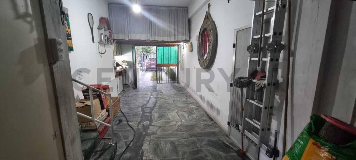 Foto de CASA 3 AMBIENTES EN VENTA EN REMEDIOS DE ESCALADA, imagen 1