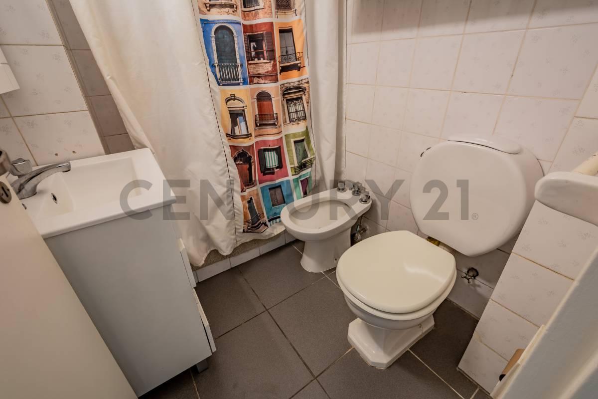 Foto de VENTA DEPARTAMENTO 3 AMBIENTES CON BALCÓN AL FRENTE – APTO CRÉDITO, imagen 5