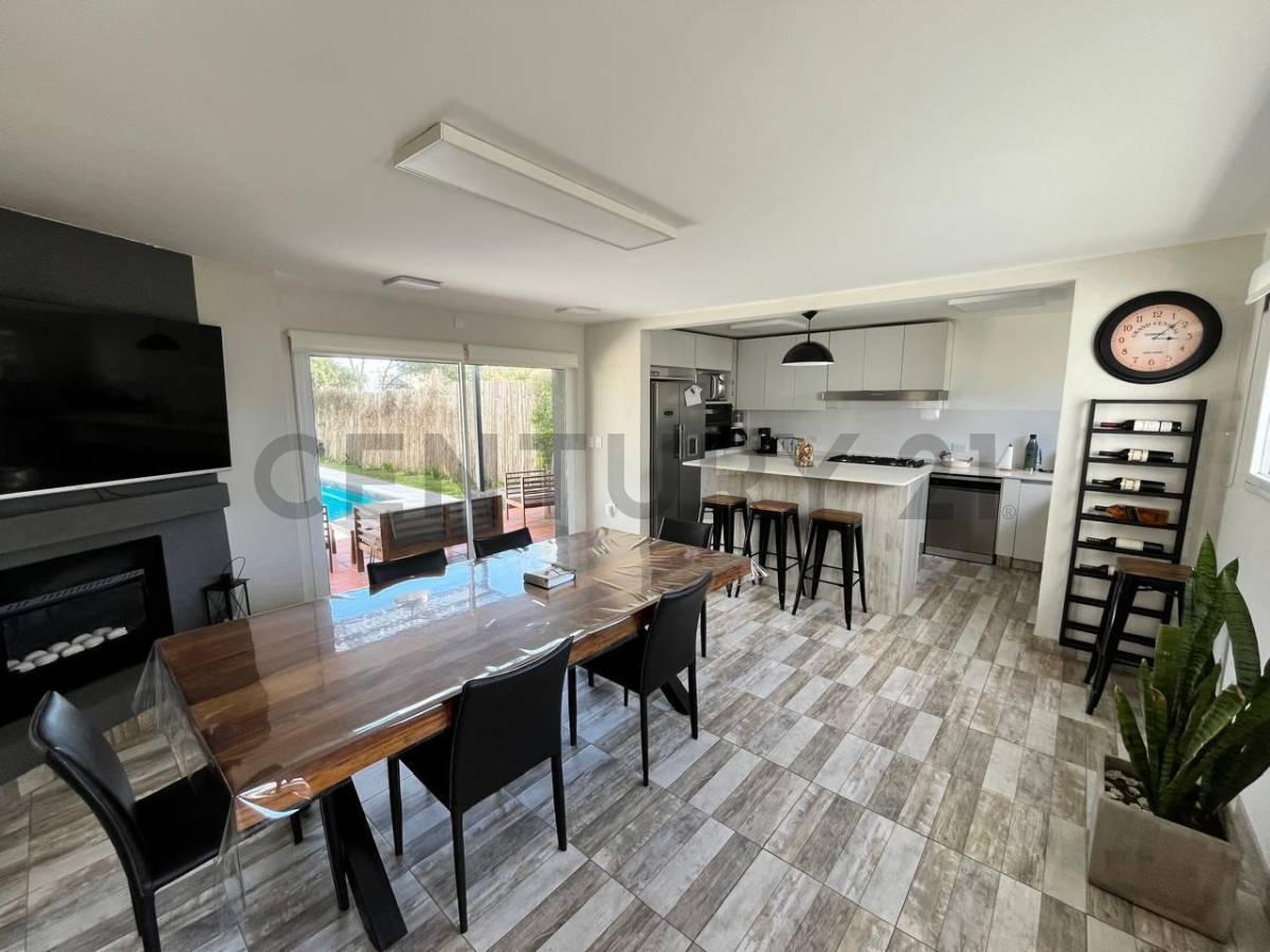 Foto de CASA 4 AMBIENTES EN VENTA EN MUÑIZ – APTA CRÉDITO – 197 M² CUBIERTOS, imagen 2