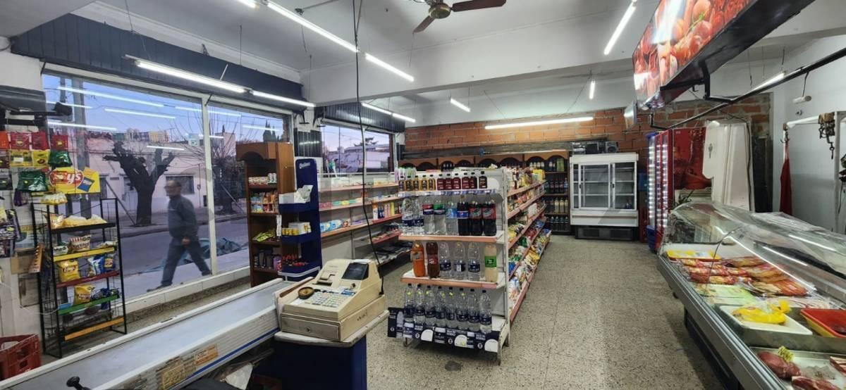 Foto de Local + 9 Departamentos en Lanús. VENTA EN BLOQUE, imagen 1
