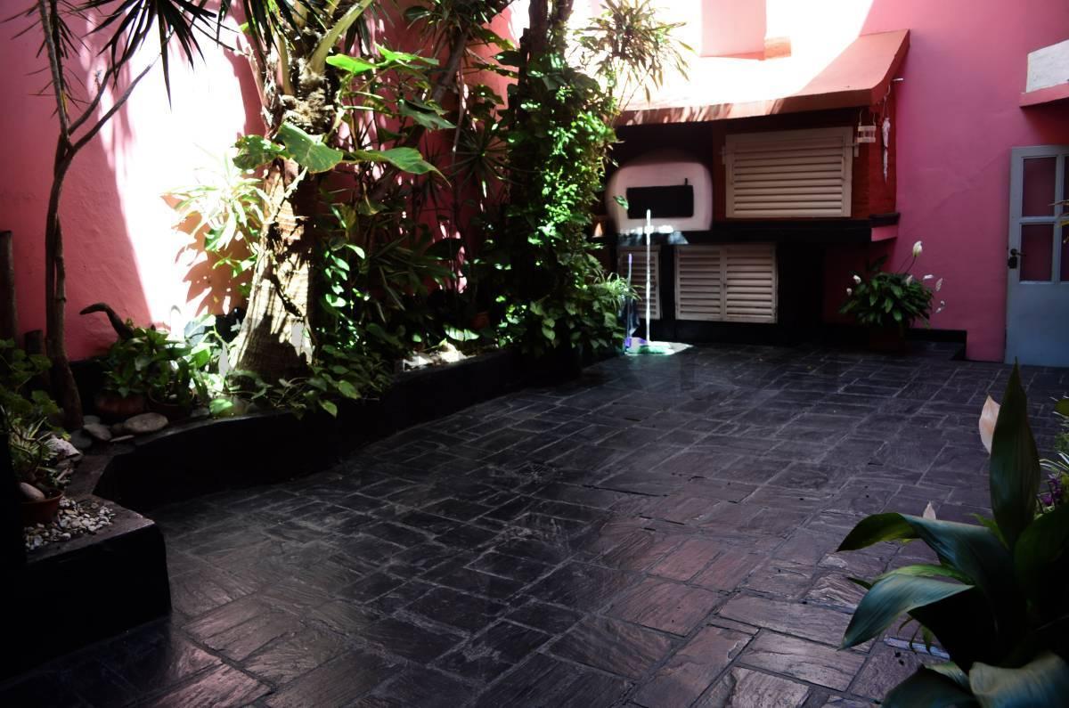 Foto de VENTA CASA 5 AMBIENTES AGRONOMIA, GARAGE PATIO PARRILLA, imagen 5
