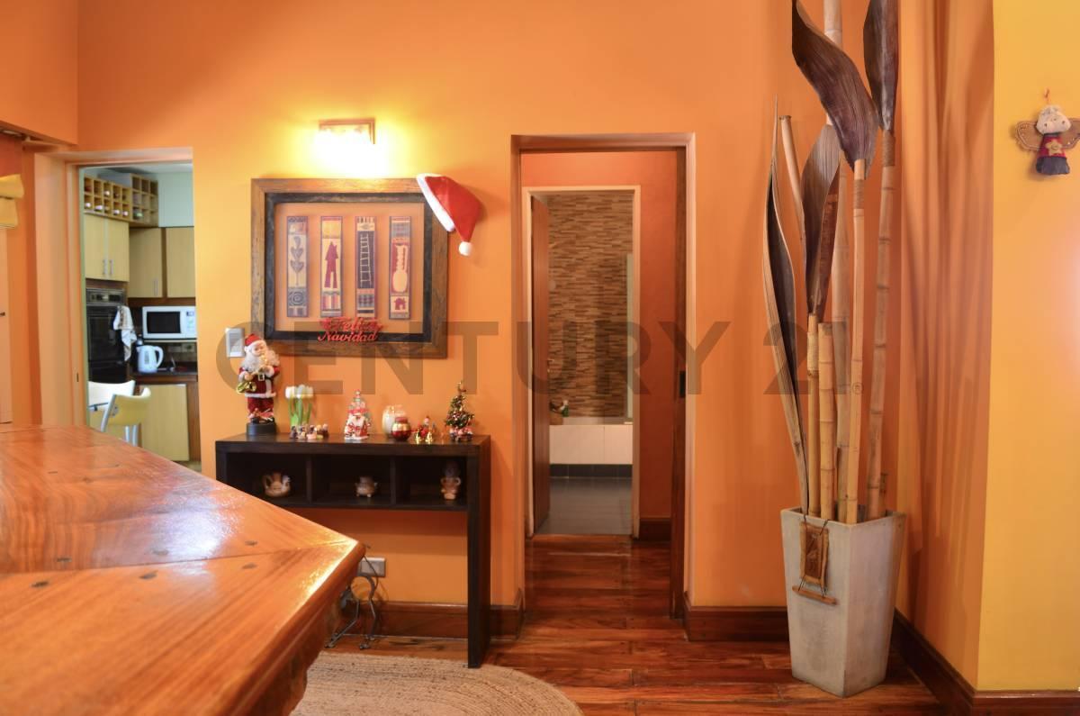 Foto de VENTA CASA 5 AMBIENTES AGRONOMIA, GARAGE PATIO PARRILLA, imagen 3