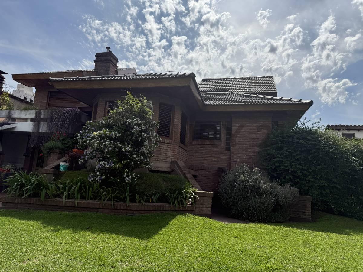 Foto de VENTA CASA 6 AMBIENTES EN SAN MIGUEL (TOMA PERMUTA MENOR) – APTA, imagen 2