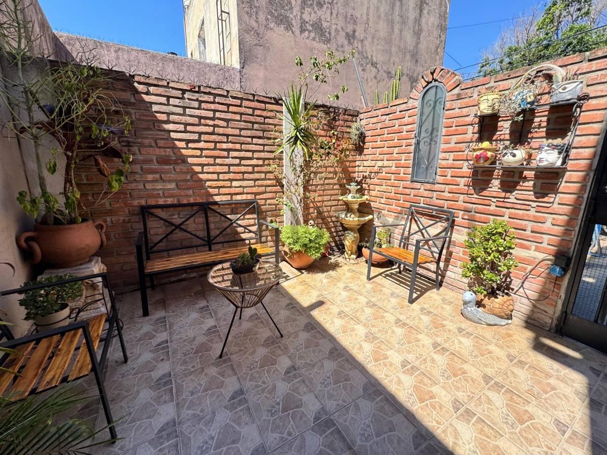Foto de VENTA DE DUPLEX 4 AMB CON COCHERA EN MORON, imagen 5