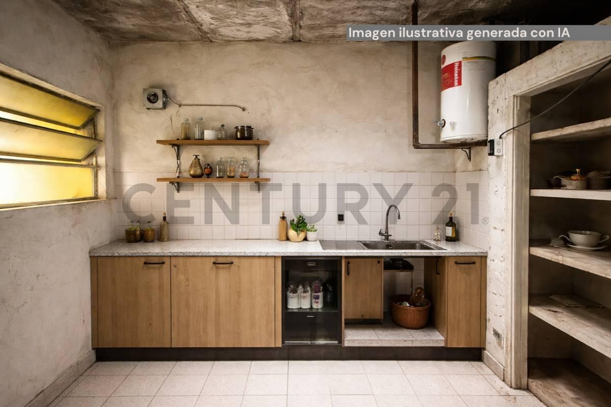 Foto de VENTA CASA 5 AMBIENTES + LOCAL + GALPÓN A RECICLAR EN BARRACAS, imagen 2