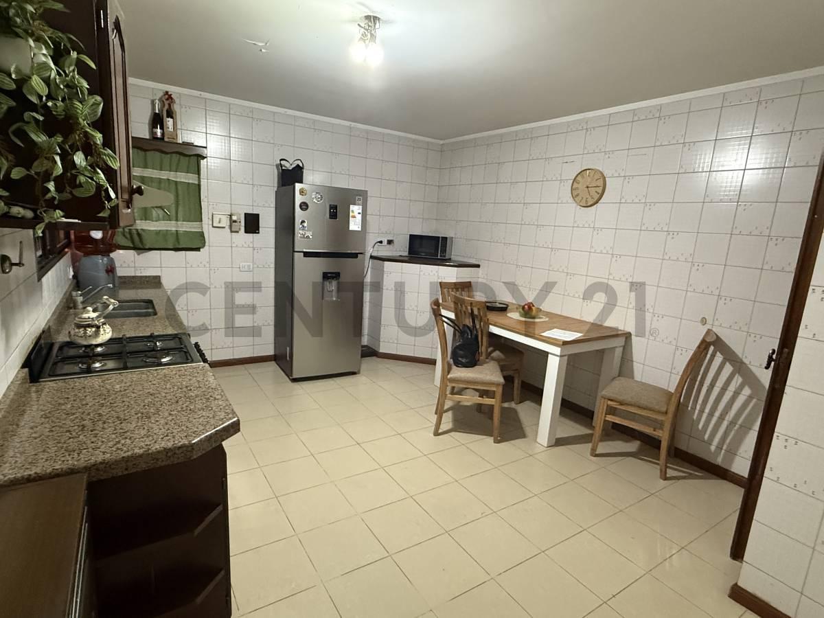 Foto de VENTA DE CASA 5 AMBIENTES - SAN MIGUEL - PERMUTA MENOR VALOR-APTO, imagen 2