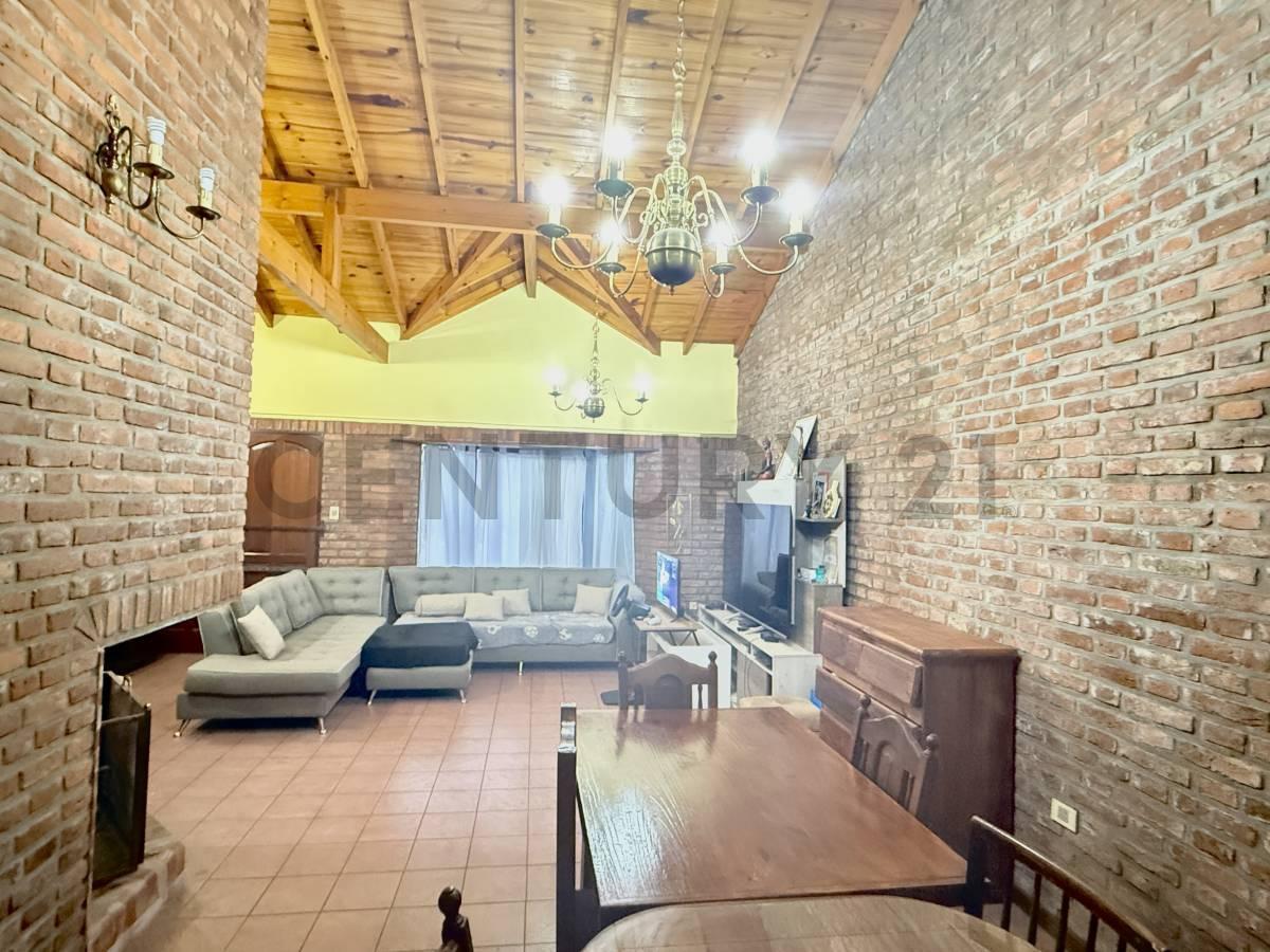 Foto de VENTA DE CASA 5 AMBIENTES - SAN MIGUEL - PERMUTA MENOR VALOR-APTO, imagen 1