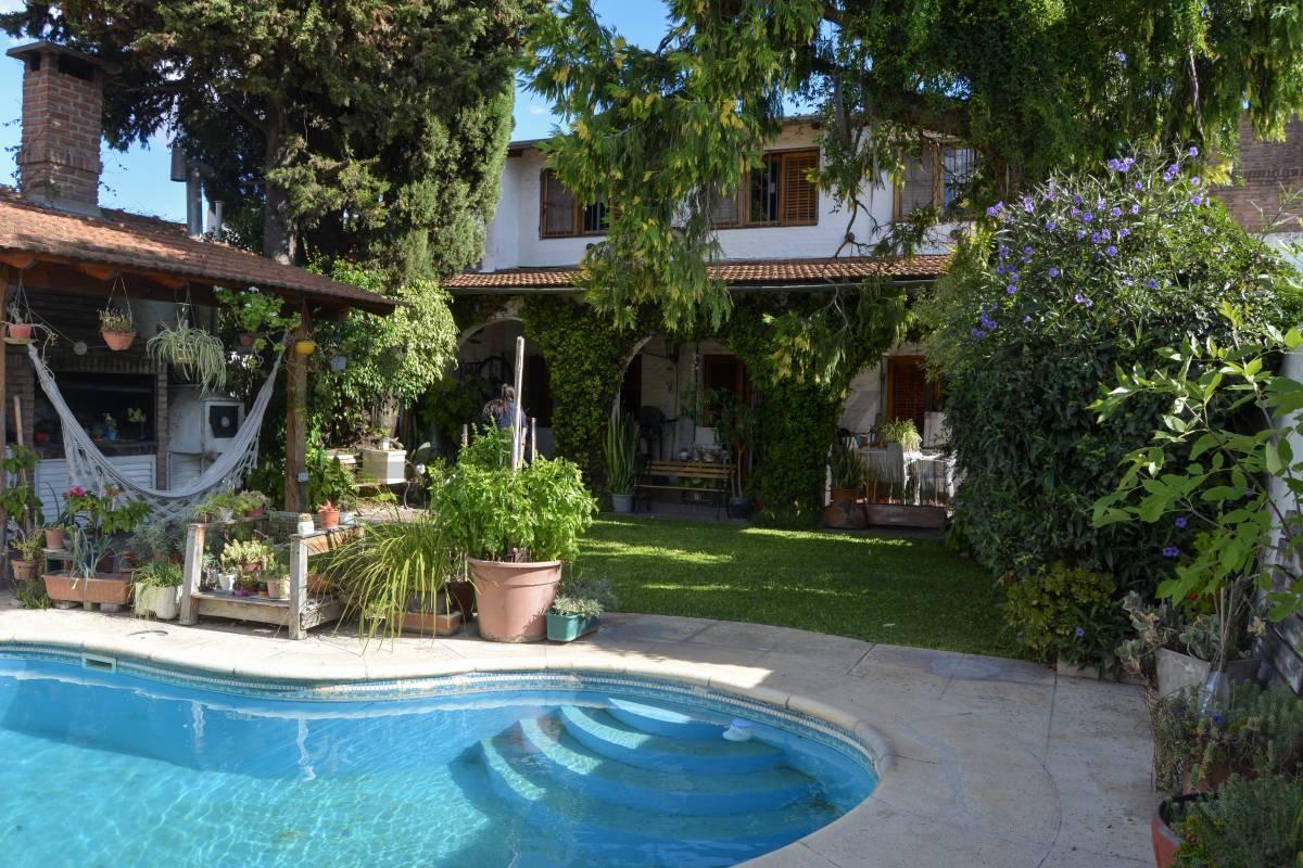 Foto de VENTA CASA 5 AMBIENTES CON PISCINA, HURLINGHAM, imagen 5