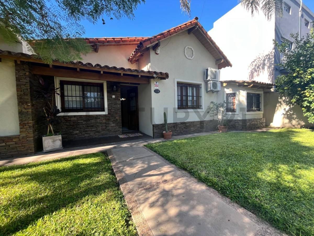 Foto de CASA 4 AMBIENTES EN VENTA EN JOSÉ C. PAZ | LOTE 800 m² | PILETA |, imagen 2