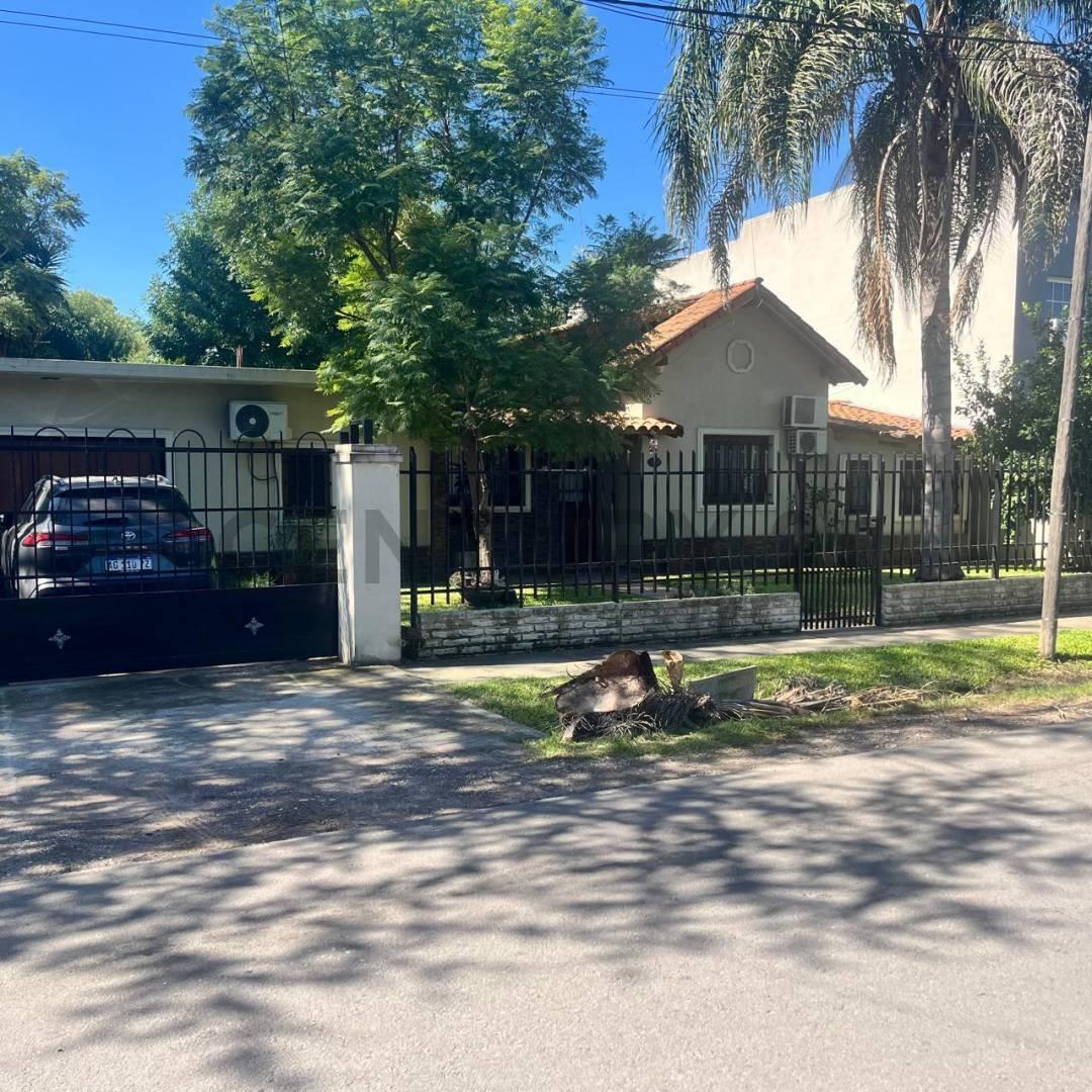 Foto de CASA 4 AMBIENTES EN VENTA EN JOSÉ C. PAZ | LOTE 800 m² | PILETA |, imagen 1