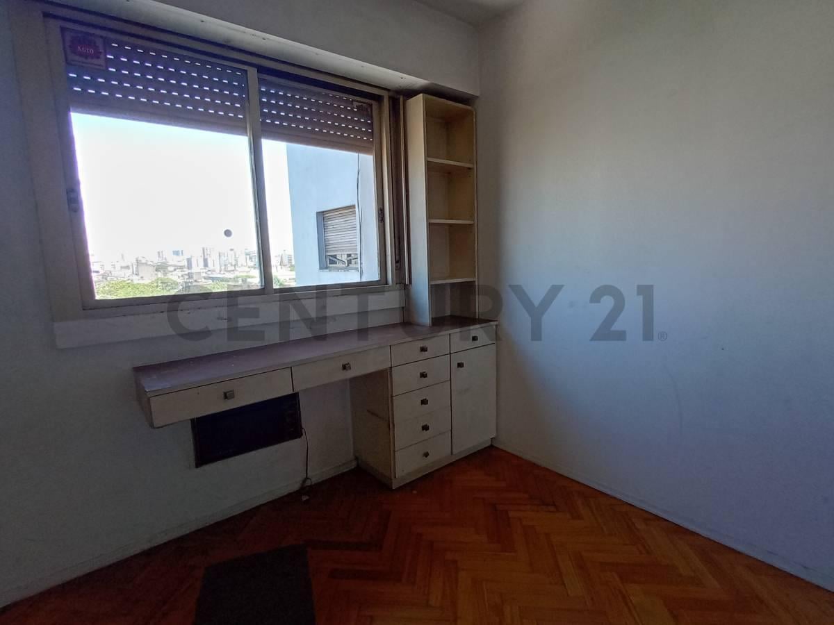 Foto de Venta Departamento Tres Ambientes Plaza Constitucion, imagen 2