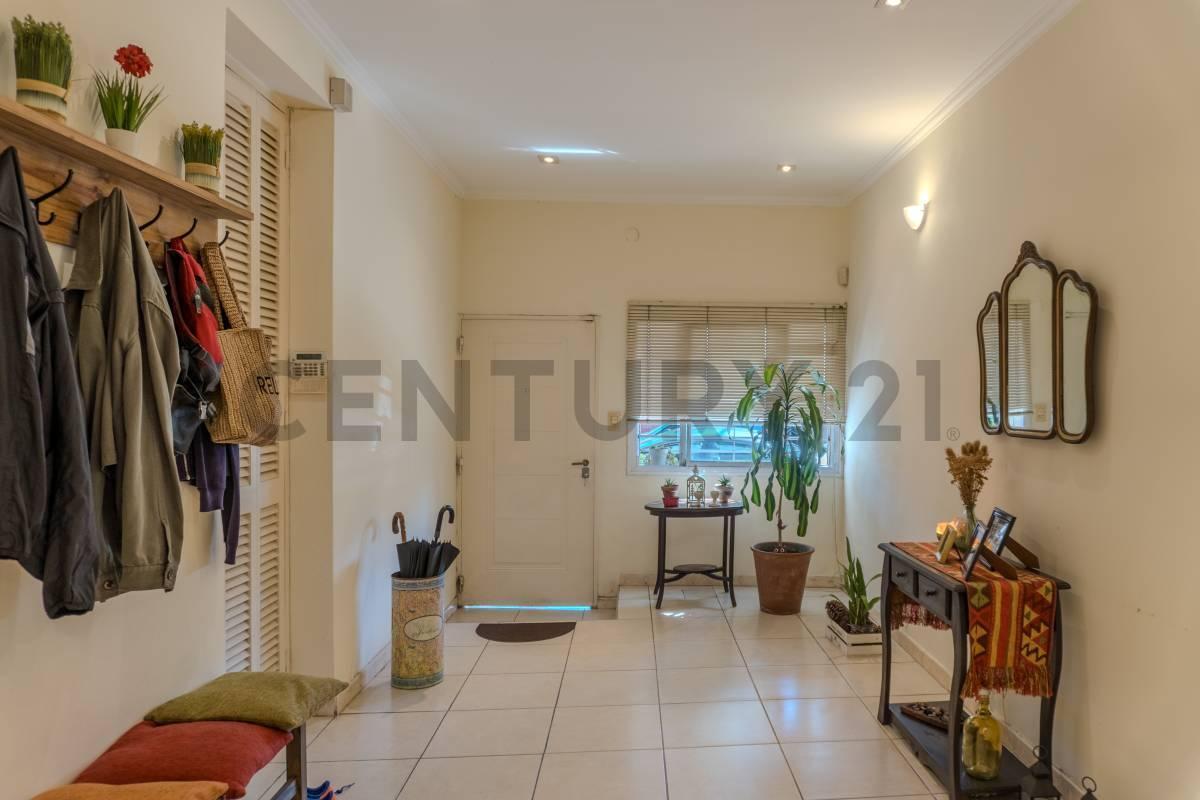 Foto de casa + departamento independiente en una misma propiedad, imagen 2