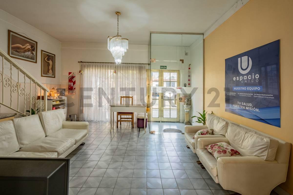 Foto de Centro médico en venta en Lomas de Zamora - 229 m² en dos plantas con, imagen 1