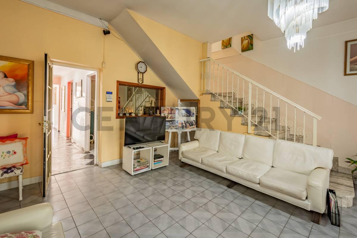 Foto de Centro médico en venta en Lomas de Zamora - 229 m² en dos plantas con, imagen 2