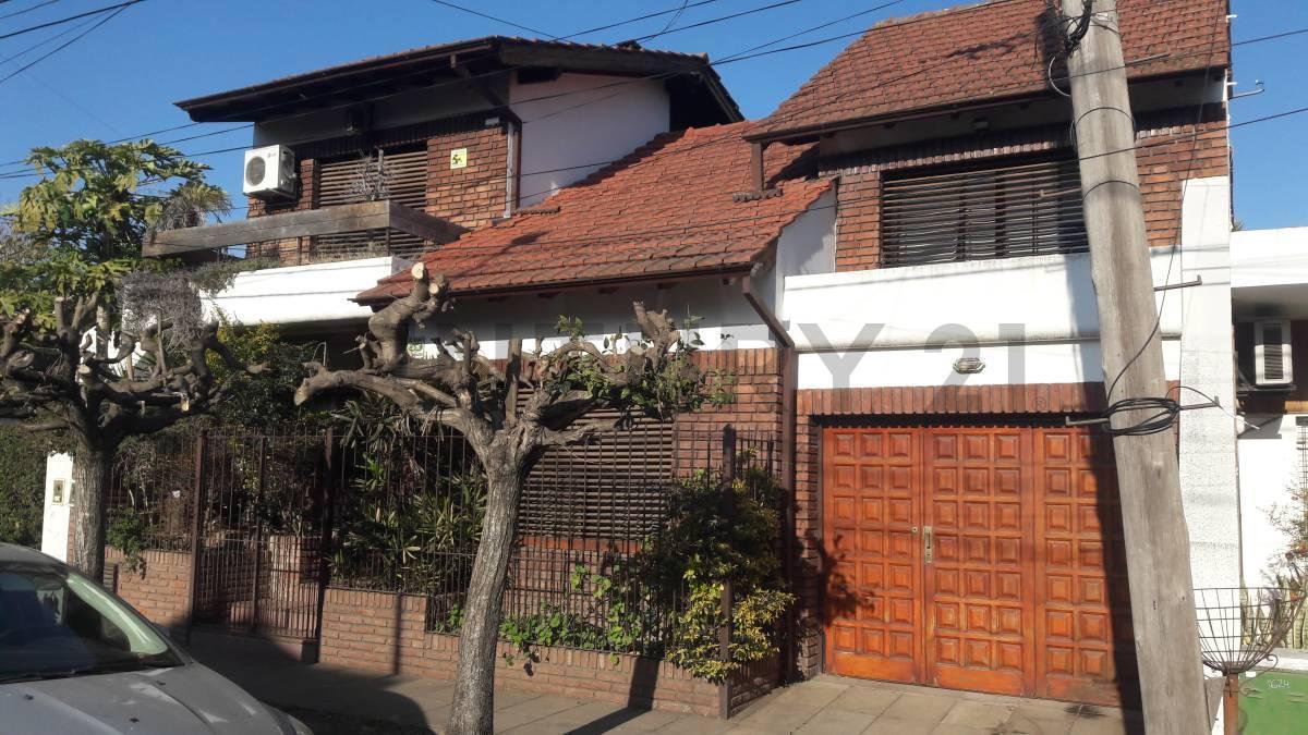 Foto de VENTA CASA 4 AMBIENTES PARQUE JOHNSTON, HURLINGHAM, imagen 1
