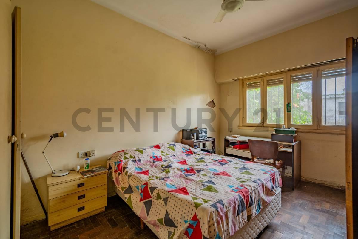 Foto de VENTA CASA 5 AMBIENTES EN MARTINEZ CON PARQUE, imagen 2