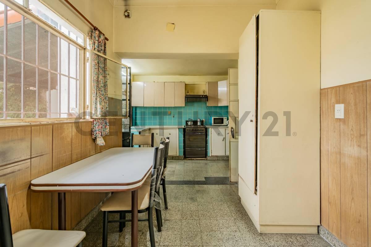 Foto de VENTA CASA 5 AMBIENTES EN MARTINEZ CON PARQUE, imagen 3