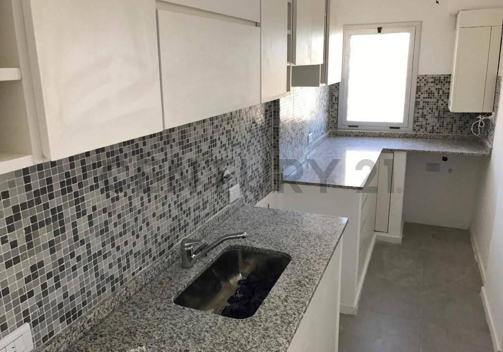 Foto de VENTA DEPARTAMENTO 3 AMBIENTES CON BALCÓN – 8° PISO AL FRENTE, imagen 3