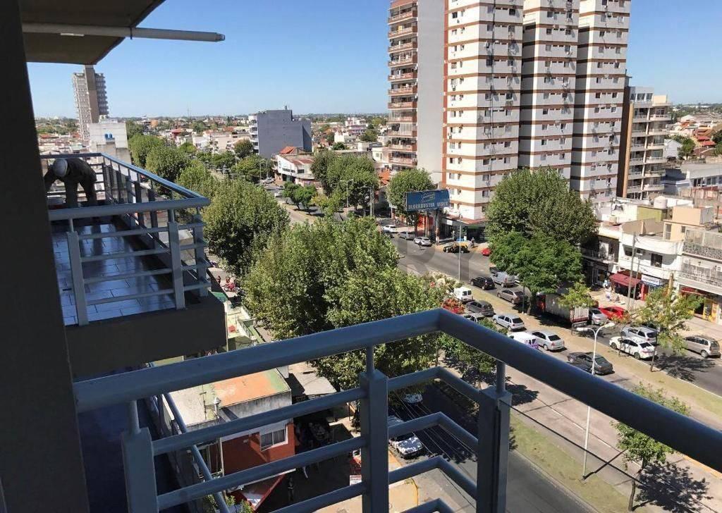 Foto de VENTA DEPARTAMENTO 3 AMBIENTES CON BALCÓN – 8° PISO AL FRENTE, imagen 1