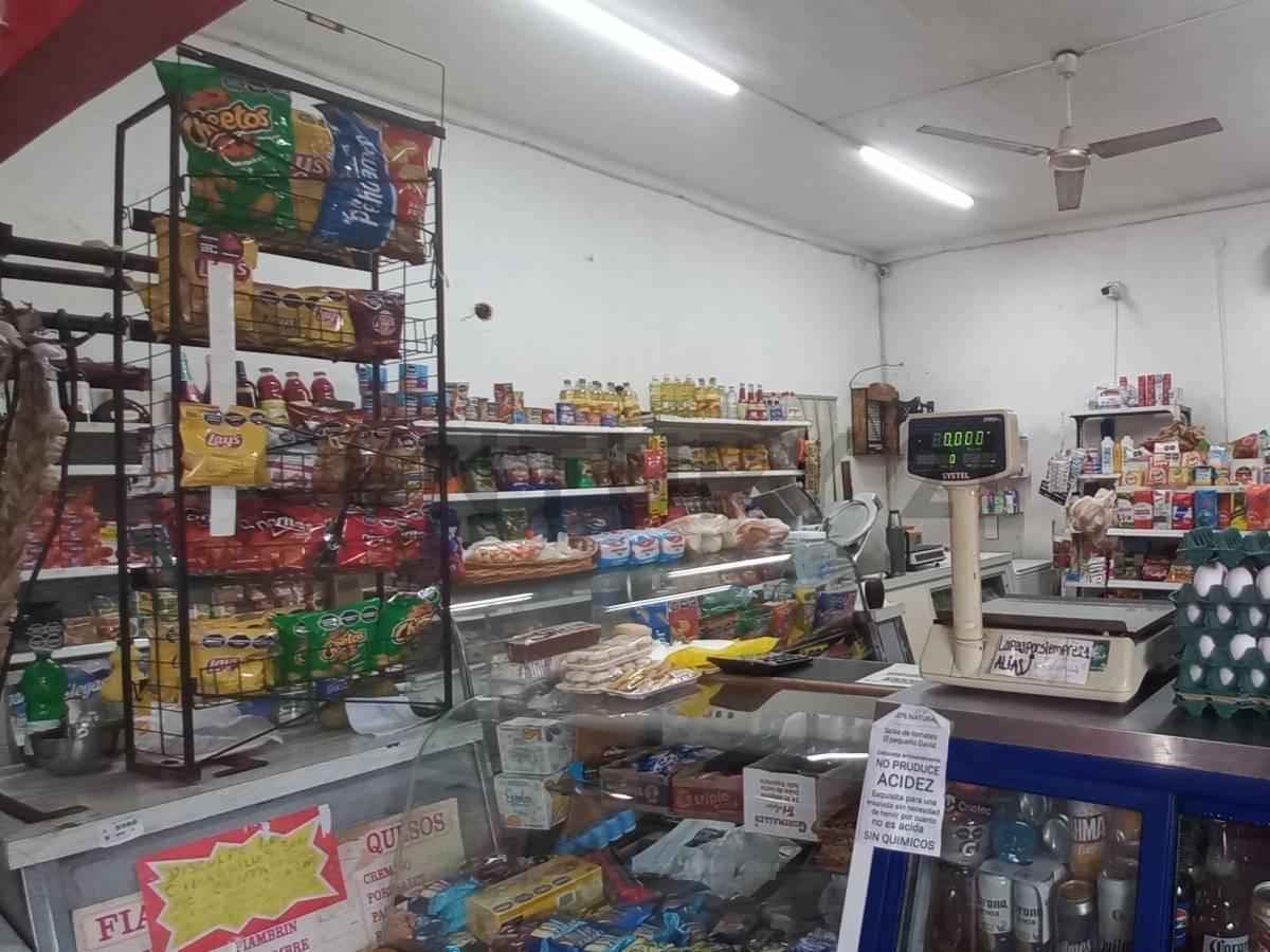 Foto de Venta de Dos Locales en Block y lote en San Miguel Permuta, imagen 5