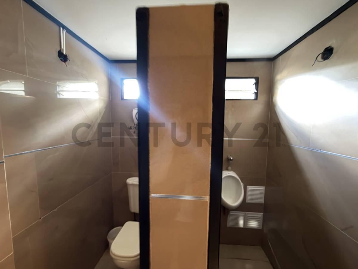 Foto de ALQUILER LOCAL COMERCIAL de 390m2 EN EL CENTRO DE LOS POLVORINES, imagen 1
