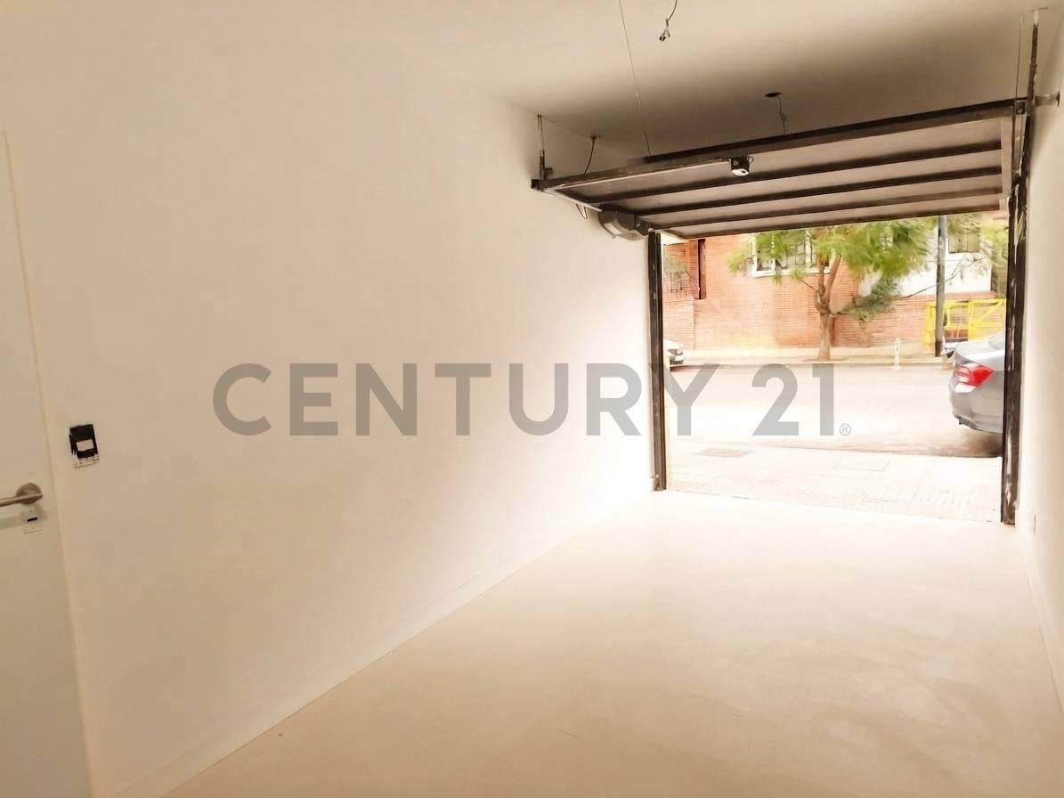 Foto de VENTA COCHERA CUBIERTA - VILLA URQUIZA, imagen 2