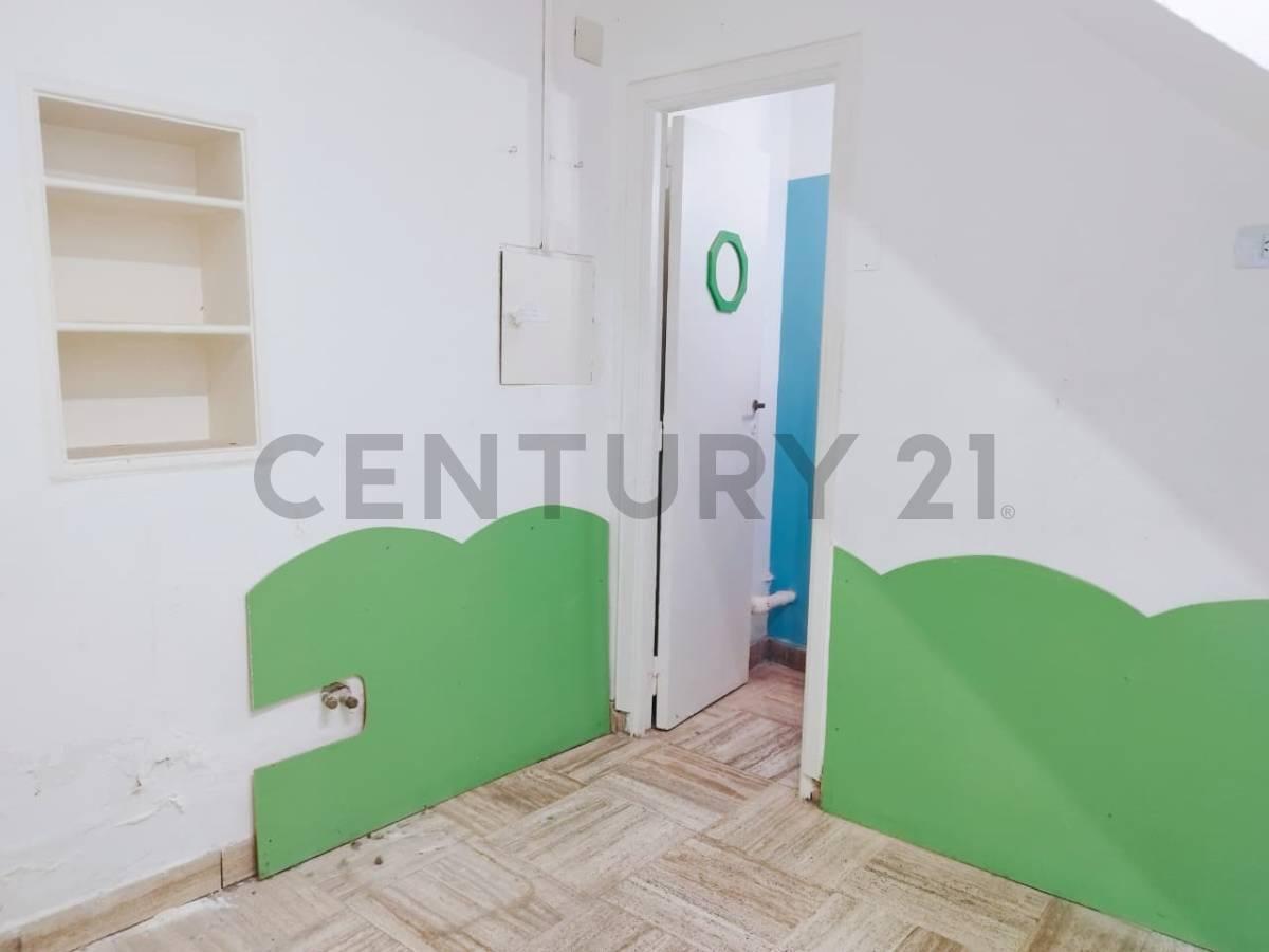 Foto de ALQUILER LOCAL COMERCIAL DE DOS PLANTAS - EN DISTRITO RECOLETA, imagen 5