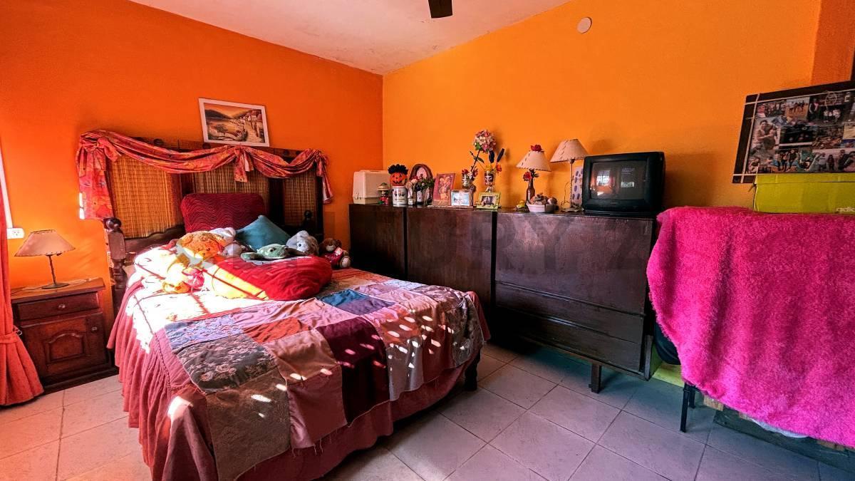 Foto de Casa con potencial profesional y residencial en Llavallol, imagen 4