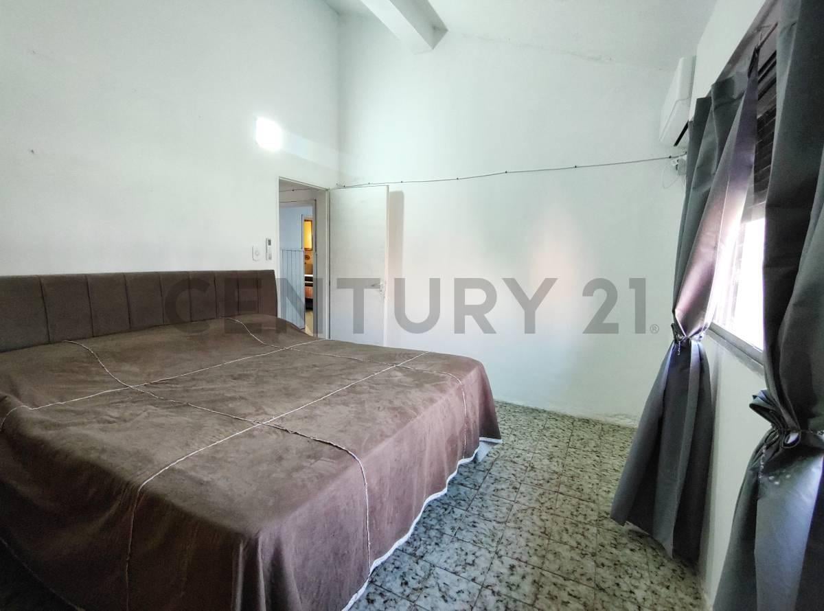 Foto de VENTA CASA TIPO DÚPLEX 5 AMBIENTES - LOMAS DE ZAMORA, imagen 2