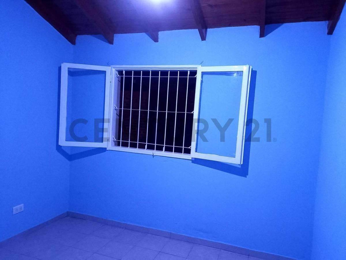 Foto de VENTA CASA 3 AMBIENTES JOSE C PAZ TOMA PERMUTA, imagen 4