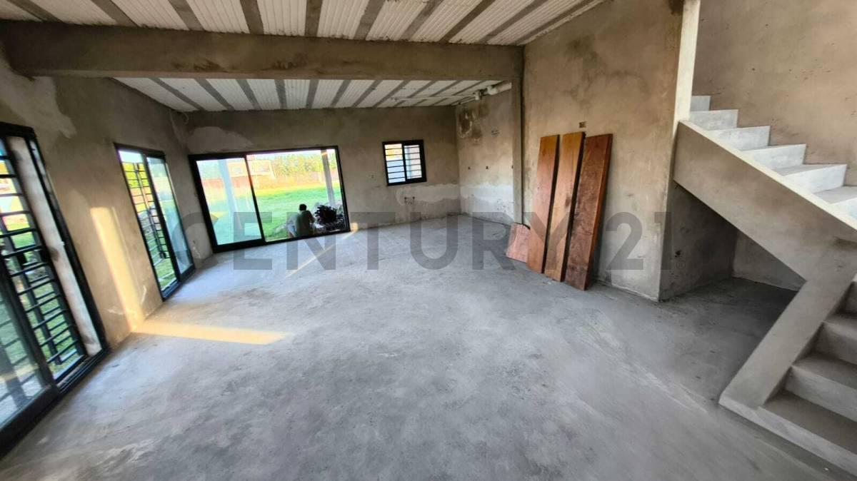 Foto de CASA 4 AMBIENTES A TERMINAR EN BARRIO PETION CHICO CAÑUELAS, imagen 2