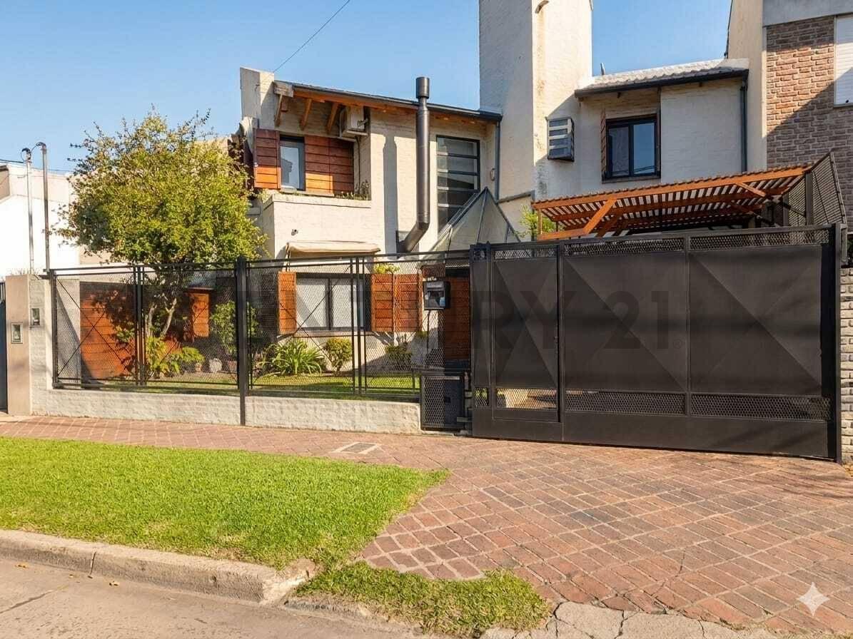 Foto de VENTA/PERMUTA CASA 4 AMB. HURLINGHAM, imagen 1
