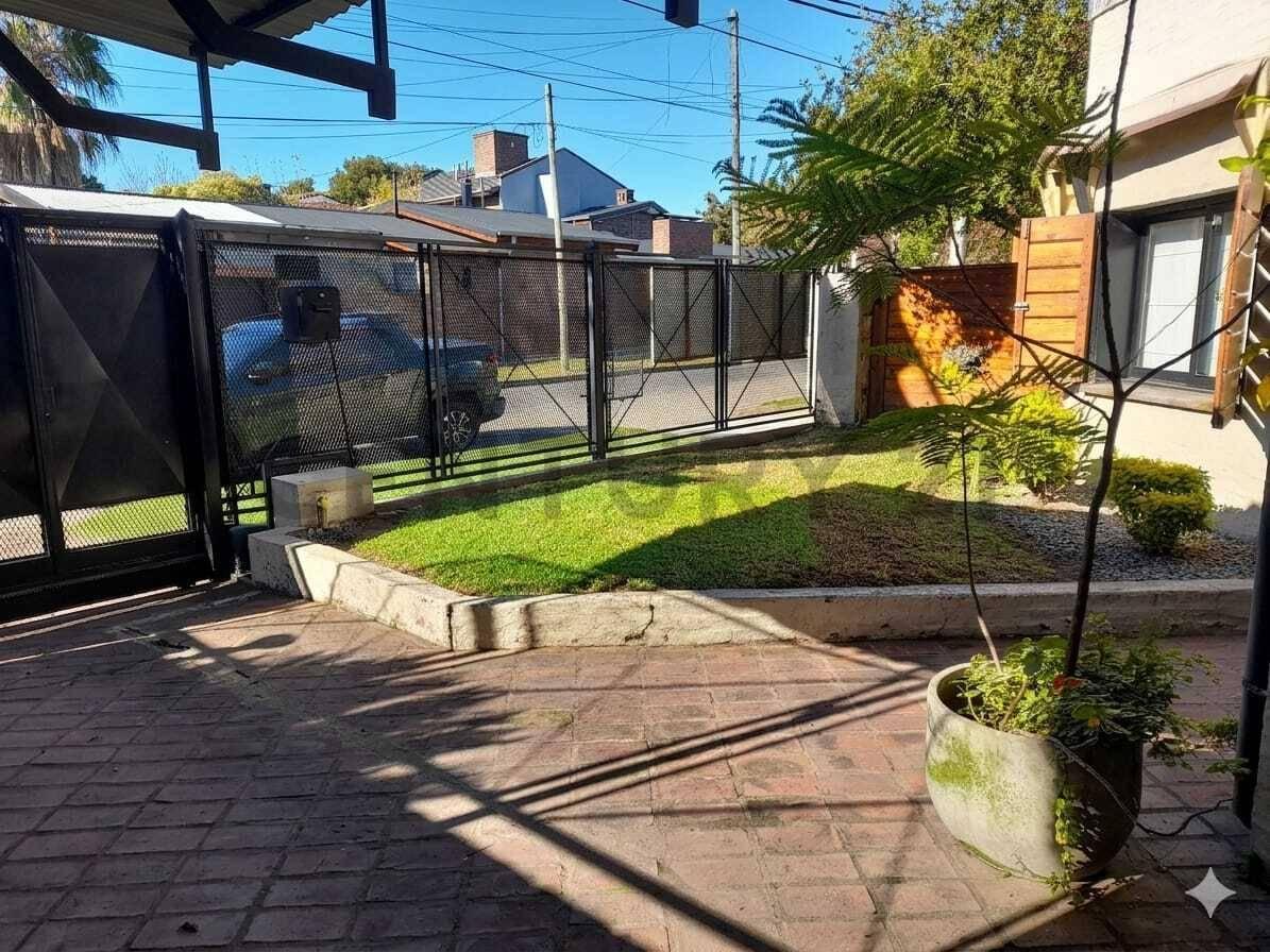 Foto de VENTA/PERMUTA CASA 4 AMB. HURLINGHAM, imagen 2
